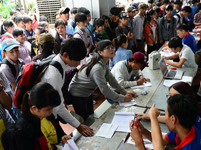 Những ngày cuối xét tuyển đợt một: Thí sinh “tháo chạy”