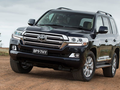Toyota Land Cruiser 2016 có giá 38.000 USD