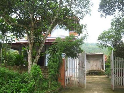 Chi hội trưởng Người cao tuổi kéo bé 10 tuổi vào phòng sàm sỡ