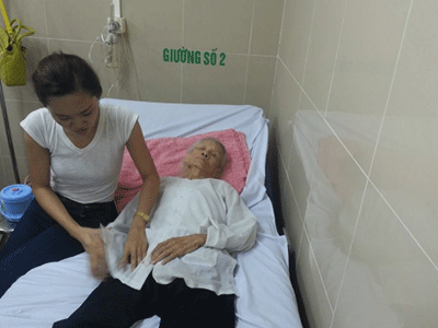 "Mẹ 92 tuổi bị con trai đánh, đuổi khỏi nhà": Phường nói không!