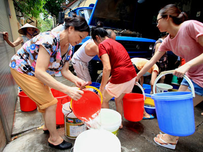 Thiếu nguồn, Hà Nội cắt nước luân phiên