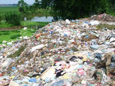 Nam thanh niên chết gần bãi rác nghi bị sốc ma túy
