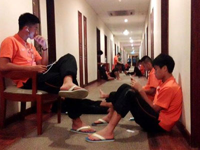 U.19 Việt Nam thiết quân luật, nói không với mạng xã hội