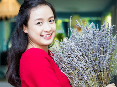 Lê Bê La: "Tôi từng hối hận vì đính hôn với chồng sớm"