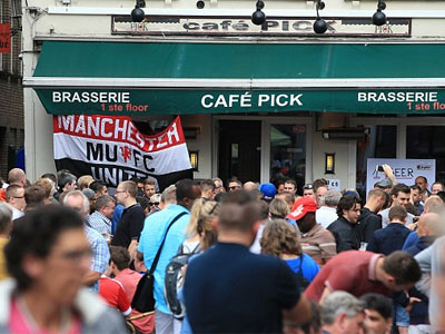 CĐV Man Utd và Brugge hỗn chiến, 45 người bị bắt
