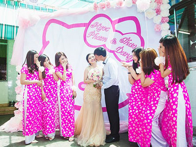 Lễ ăn hỏi phong cách Hello Kitty tại Bình Dương gây sốt