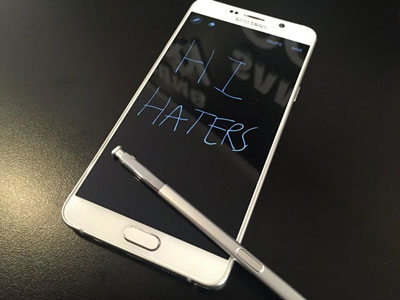 6 điều Galaxy Note 5 làm tốt hơn iPhone