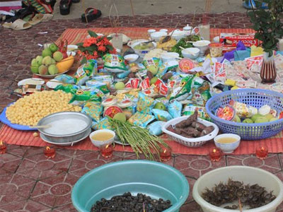 Cò đất cúng giải hạn, khách trúng đậm tháng cô hồn
