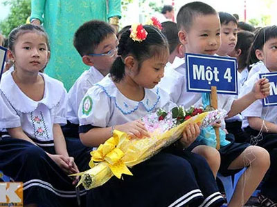 Hà Nội: Cấm các trường bắt học sinh mua đồng phục