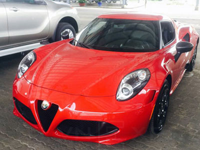 Hàng độc Alfa Romeo 4C Launch Edition cập cảng Việt Nam