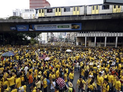 Hàng nghìn người biểu tình đòi thủ tướng Malaysia từ chức