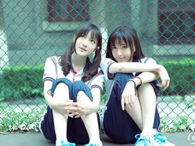 Cặp song sinh bất ngờ đỗ đại học với số điểm bằng nhau
