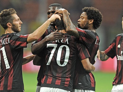 Milan 2-1 Empoli: Bacca và Adriano cùng lập công, Milan có chiến thắng đầu tay
