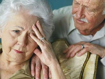 Vợ U70 đuổi chồng ra chuồng bò ngủ vì... thận yếu