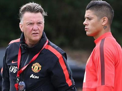 Ức chế với Van Gaal, Rojo có thể chia tay M.U