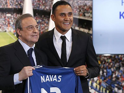 Navas đòi tăng lương dù Chủ tịch Real đích thân xin lỗi