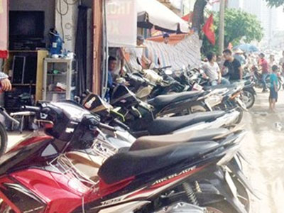 Chặt chém gửi xe 50.000đồng/lượt: Công an vào cuộc