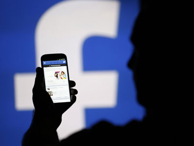 Dùng Facebook tống tình cô giáo cũ, bị phạt 3 triệu đồng