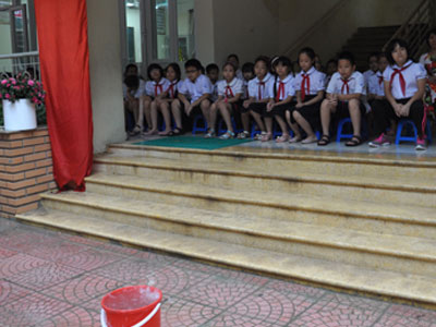 Khai giảng ra sao nếu trời mưa?