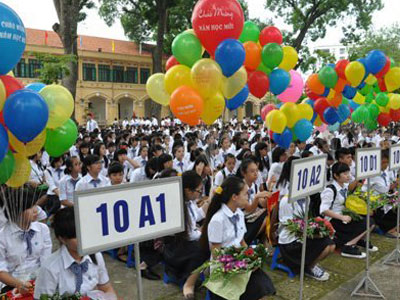 Thầy Nguyễn Ngọc Ký nói về khai giảng và bệnh thành tích