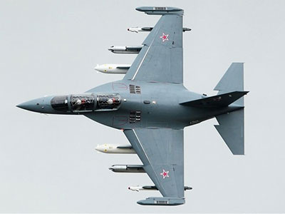 Nga: Việt Nam đã đặt mua tiêm kích nhẹ - huấn luyện Yak-130?