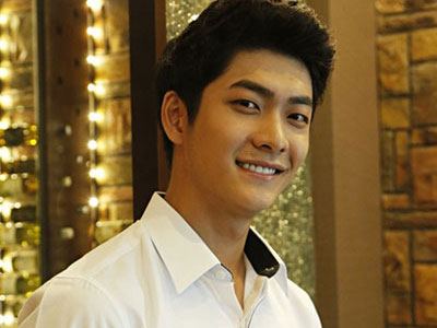 Kang Tae Oh úp mở về việc tham gia phần 2 "Tuổi thanh xuân"