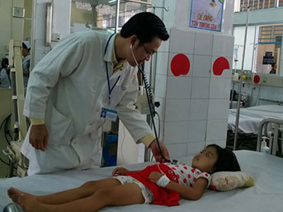 Sốt xuất huyết: Đừng để con chết vì nhập viện trễ