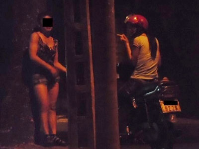 Vòng xoáy nghiệt ngã đẩy "ôsin" 20 tuổi thành gái "bán hoa"