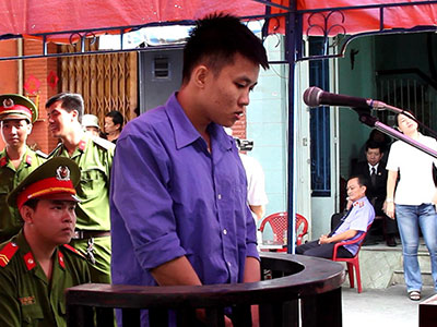 Đâm đồng nghiệp đến hôn mê chỉ vì mâu thuẫn nhỏ