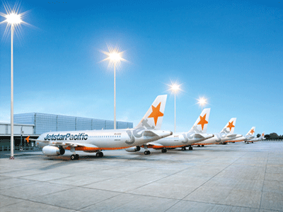 Đình chỉ công tác tài xế xe thang quệt máy bay hãng jetstar