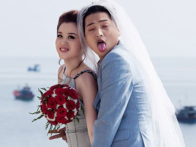 "Ông trùm Hoa hậu" lộ ảnh cưới "siêu nhắng" với tiếp viên hàng không