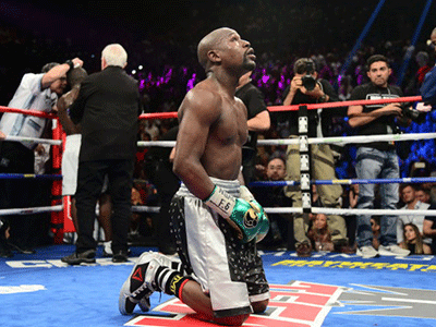 Mayweather hạ Berto trong trận đấu chia tay sự nghiệp