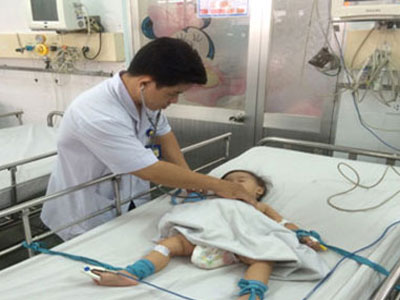 TP.HCM: Quá tải trẻ nhập viện vì bệnh tay chân miệng