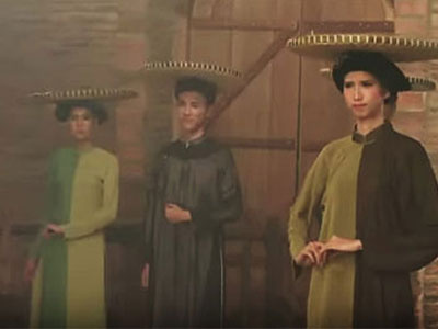 Bạn diễn ví cô gái 1,9 m như bà lão khi đội nia thóc catwalk