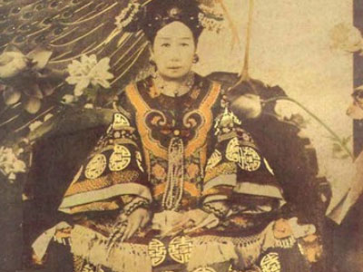 Ly kỳ chuyện phòng the từ trẻ tới già của Từ Hy Thái hậu