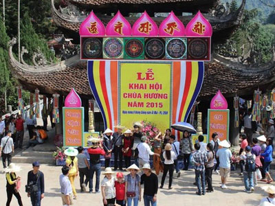 Cả họ tham gia bộ máy lãnh đạo huyện