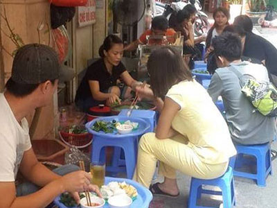 Quán bún đậu mắm tôm "đắt khách" của cô gái Hà Nội tốt nghiệp ĐH Luật