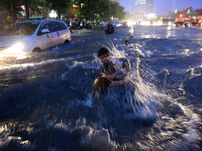 Sài Gòn ngập chưa từng thấy