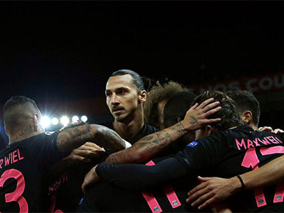 Di Maria làm lu mờ Ibrahimovic trong chiến thắng của PSG