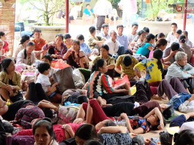 Những bệnh nhân từng được Cô Phú giẫm chân lên người có khỏi được bệnh?