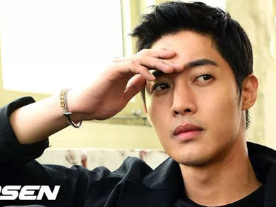 Kim Hyun Joong: "Họ cố tình nói dối để tôi không gặp mặt con"