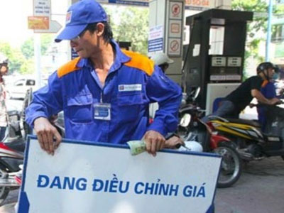 Ngày mai, giá xăng dầu sẽ tăng khoảng 500-600 đồng/lít?