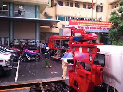 Khống chế thanh niên nghi "ngáo đá" gây náo loạn Bệnh viện Nhiệt đới