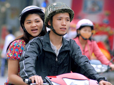Người thị lực hai mắt dưới 4/10 không được phép lái xe máy