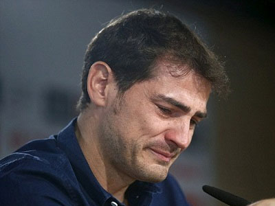 Tiết lộ "không thể tin nổi" về vụ Casillas rời Real Madrid