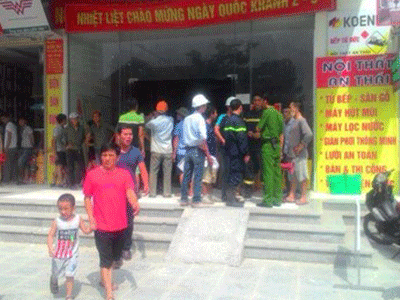 Hàng trăm người bỏ chạy tán loạn vì báo cháy... nhầm