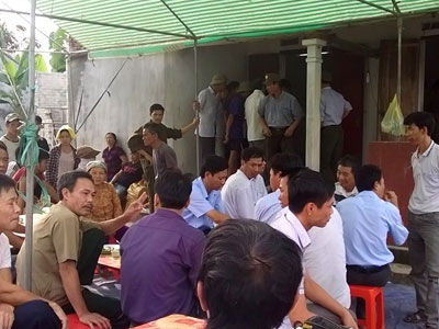 Nhậu về, con ruột dùng dao đâm chết cha