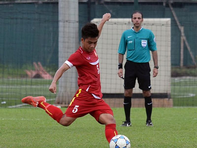 U16 Việt Nam mất ngôi đầu bảng sau trận thua 0-1