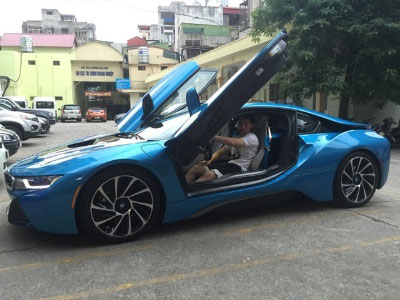 BMW i8 của thiếu gia 18 tuổi gặp nạn lên báo nước ngoài