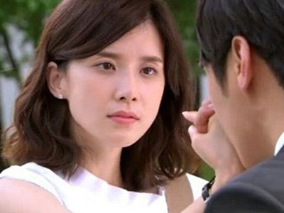 Vợ âm thầm lên kế hoạch đánh ghen khiến chồng và bồ khóc thét